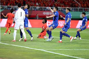 Asian Cup 20 năm trước Quốc Túc 2 thắng 1 hòa, 1 - 0 Qatar, anh có nhớ không?